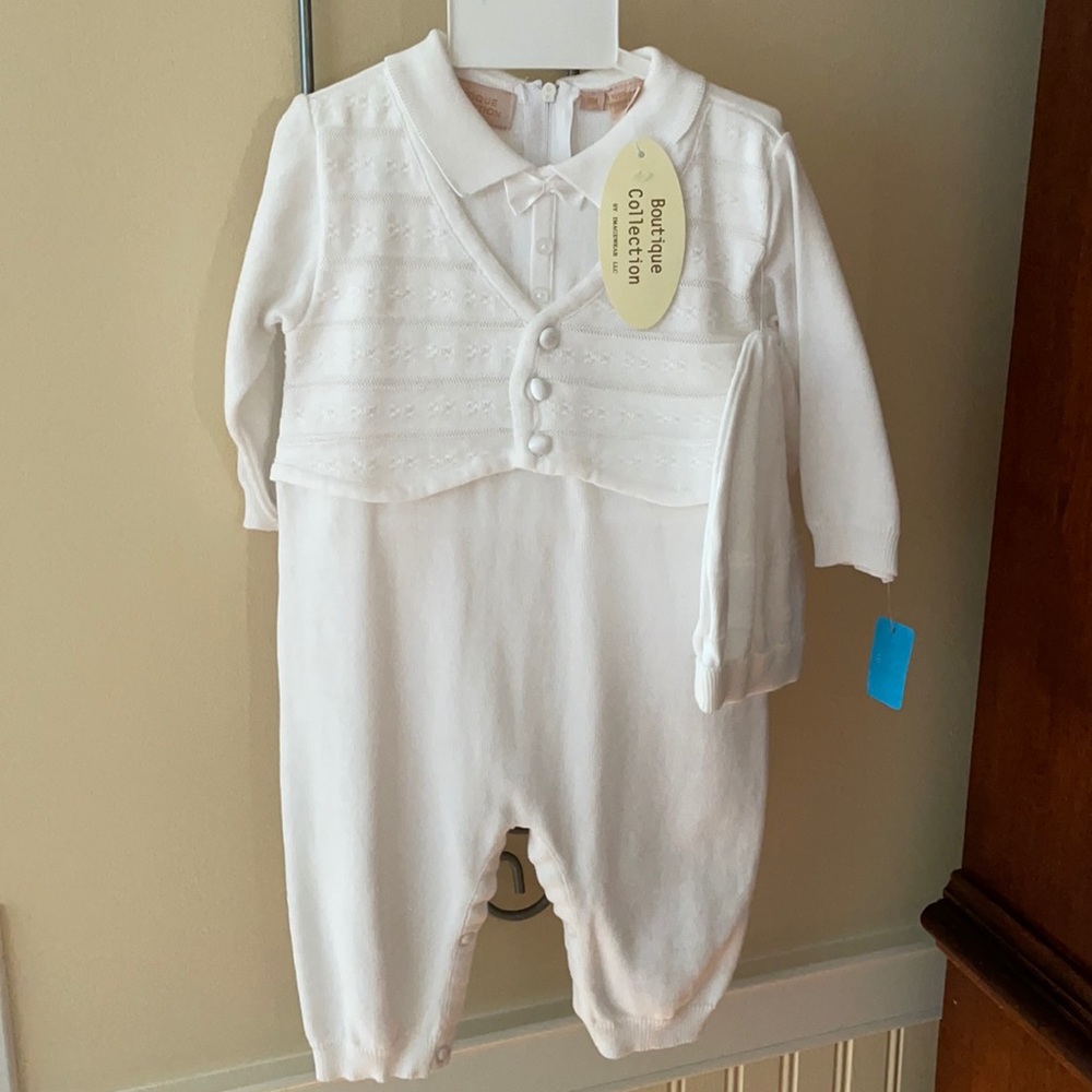 NWT White cotton knit longall with hat. 9months